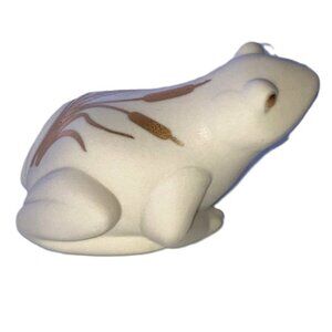 LENOX Everyday Wishes PROSPERITY FROG Figurine Gold Trim 4 x 2.5 x 2 inches